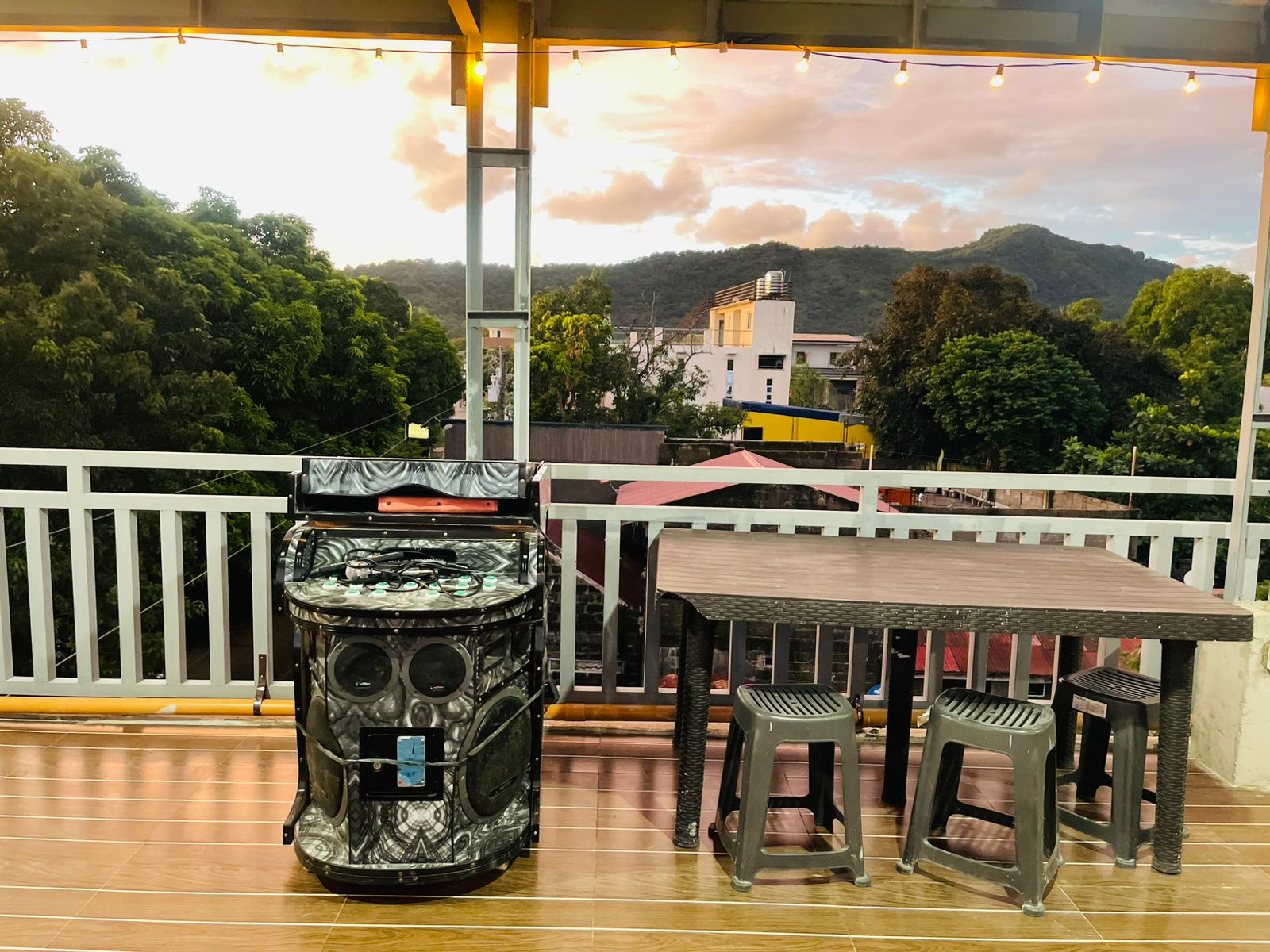 Small Loft - Image 6